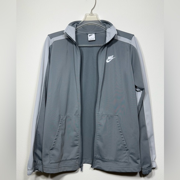 Nike Kids XL Two-Tone Gray Performance Jacket Full Zip with Pockets - Picture 3 of 6